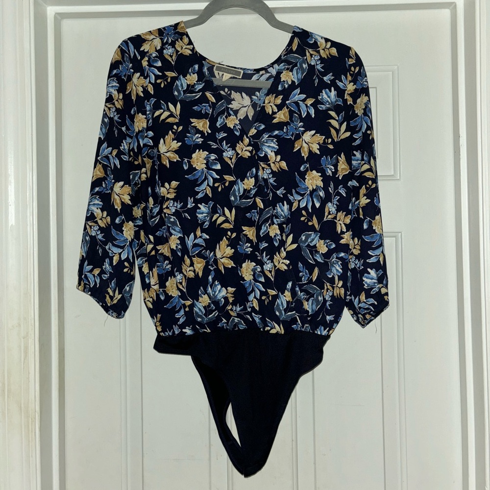 Dleione Flower Bodysuit- M